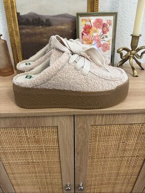 BC Footwear by Seychelles - Beige Bouclé Platform Mule Sneakers - Women